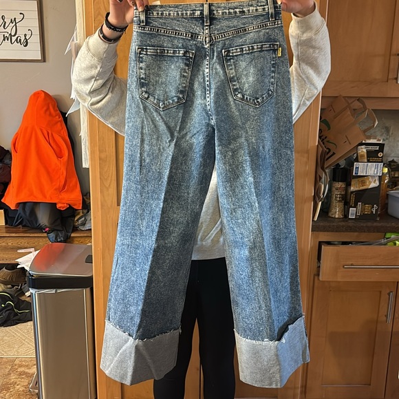 Vibrant cuffed jeans. Size 11, fits closer to size 8. - Picture 2 of 5